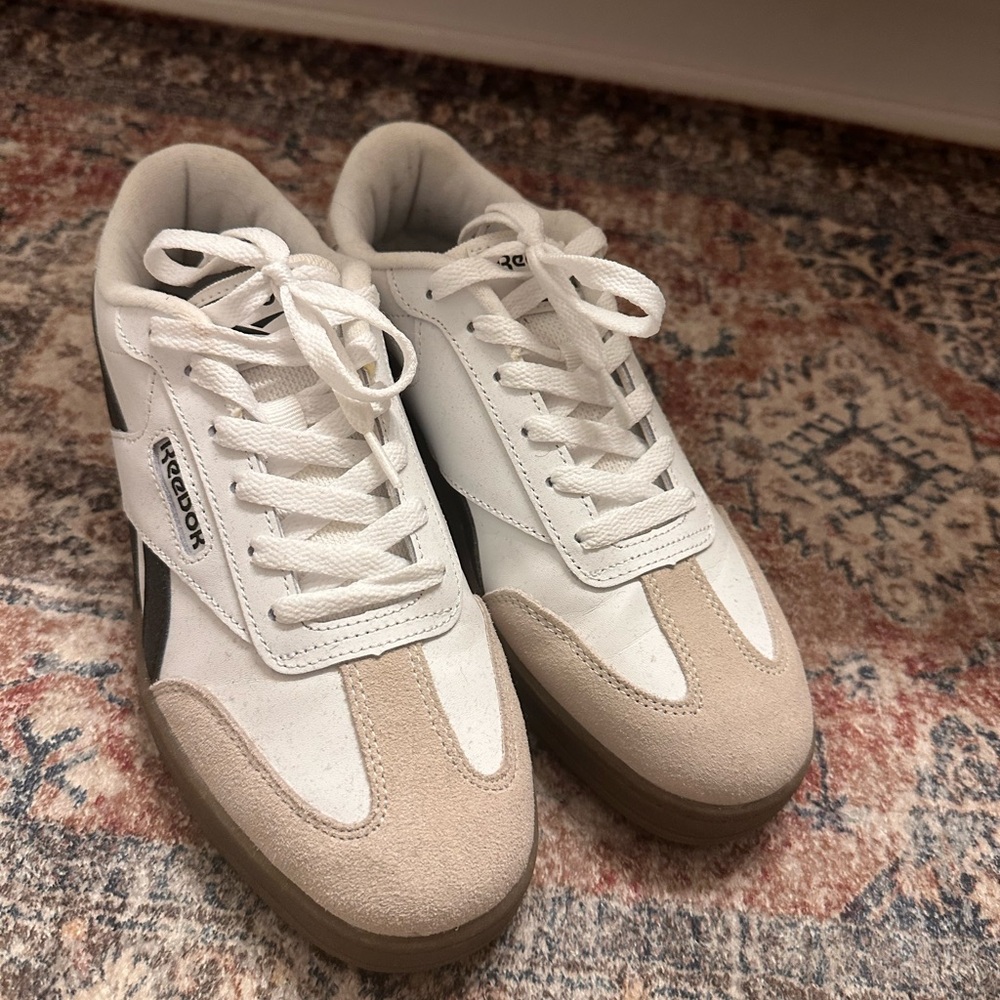 Reebok Women’s White and Tan Sneakers